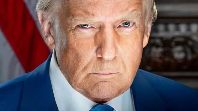 Donald Trump vestindo terno azul e gravatabetano kaizen gamingseu retrato oficial