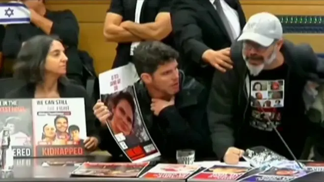 ඊශ්‍රායල් ආණ්ඩුවේ අන්ත දක්ෂිණාංශික මන්ත්‍රීවරුන් සහ හමාස් සංවිධානය විසින් ප්‍රාණ ඇපයට ගෙන සිටින ප්‍රාණ ඇපකරුවන්ගේ පවුල්වල සමාජිකයින් අතර ඊශ්‍රායල පාර්ලිමේන්තු කමිටු සැසිවාරයක දැඩි විවාදාත්මක තත්ත්වයක් හටගත්තේය. 