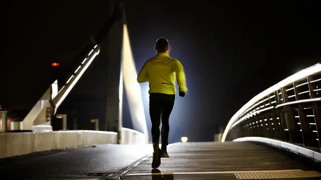  특정 시간대에 운동함으로써 운동 성과를 최고조에 이르게 할 수 있을까?