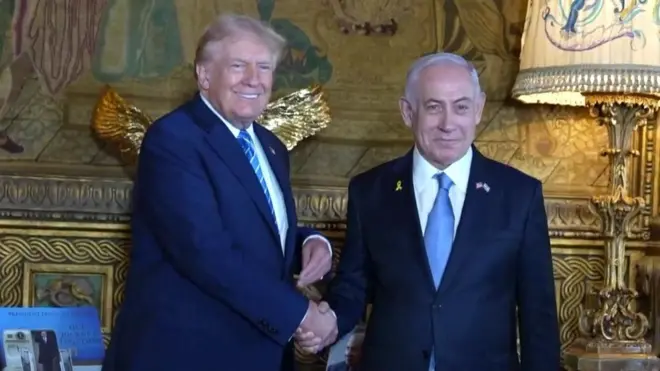 イスラエルのベンヤミン・ネタニヤフ首相は26日、米共和党のドナルド・トランプ大統領候補とフロリダ州の私邸マール・ア・ラーゴで会談した