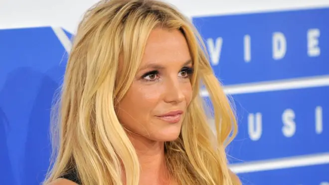 La cantante Britney Spears llega a los MTV Video Music Awards 2016 en el Madison Square Garden el 28 de agosto de 2016 en la ciudad de Nueva York.