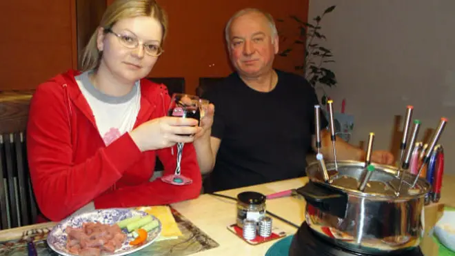 Сергей и Юлия Скрипали за обеденным столом