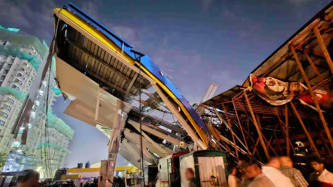 घाटकोपर दुर्घटना