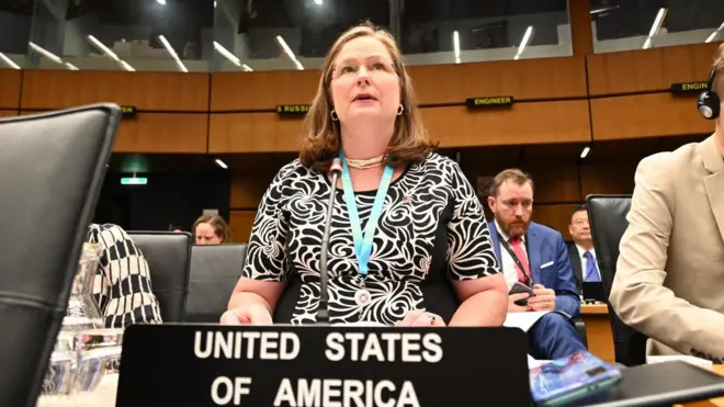 سفیر آمریکا در آژانس ضمن حمایت از تلاش کشورهای اروپایی در صدور قطعنامه، گفته است که «فرصت برای ایران برای انتخاب مسیری متفاوت از راهی که در پیش گرفته، همچنان باز است»