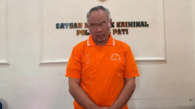 Ashari, pengasuh Pondok Pesantren Ndholo Kusumo, tersangka dugaan kasus kekerasan seksual.