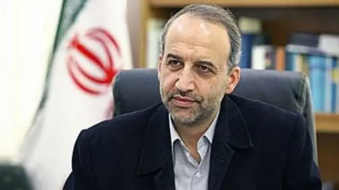 محمد سرافراز درباره مجتبی خامنه ای، فرزند رهبر جمهوری اسلامی گفته است «روشی که برای حکمرانی انتخاب کرده، روش غلطی است»  و «به نتیجه نمی رسد»