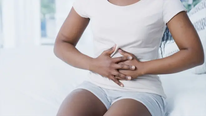 عندما يسيطر ألم الدورة الشهرية على حياة المرأة