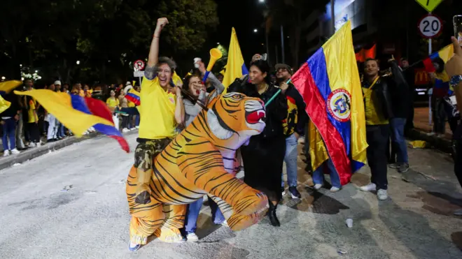 Seguidores de De la Espriella celebran su triunfo en el preconteo electoral de Colombia