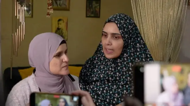 مرح باكير ووالدتها