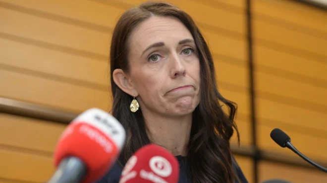 နယူးဇီလန်ရဲ့ တတိယမြောက် အမျိုးသမီး ဝန်ကြီးချုပ်အဖြစ် တာဝန်ထမ်းဆောင်ခဲ့