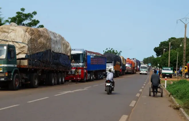 Les discussions entre le Niger et le Bénin laissent entrevoir une ouverture prochaine de la frontière entre les deux pays, fermée depuis le coup d'État militaire au Niger le 26 juillet 2023. 