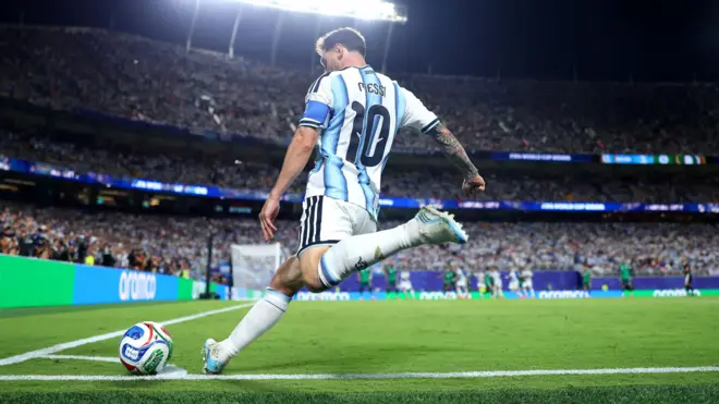 الأرجنتيني ليونيل ميسي في مباراة الأجنتين والجزائر في مونديال 2026