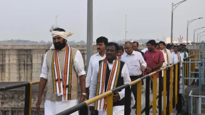 కాళేశ్వరాన్ని సందర్శించిన తెలంగాణ మంత్రులు