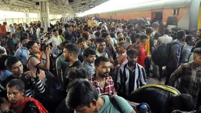 ప్రత్యేక రైళ్లలో ఛార్జీలు ఎక్కువ