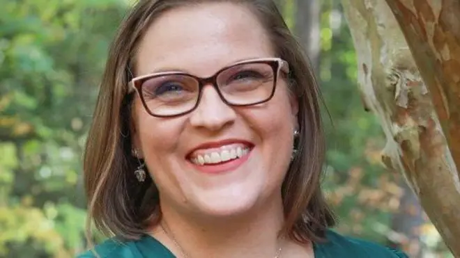 اعتقدت سارة أوت ذات يوم أن تغير المناخ مجرد خدعة، لكنها الآن شغوفة بالبيئة