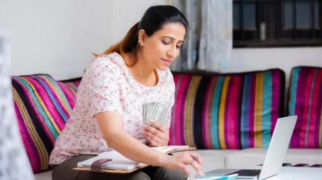 प्रतिकात्मक छायाचित्रे