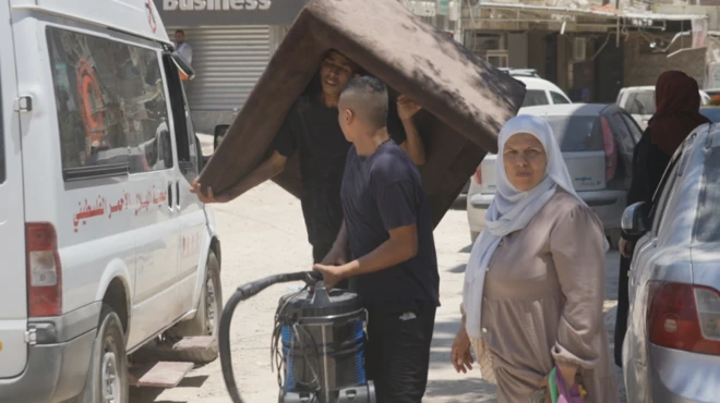نازحون فلسطينيون في مخيم طولكرم
