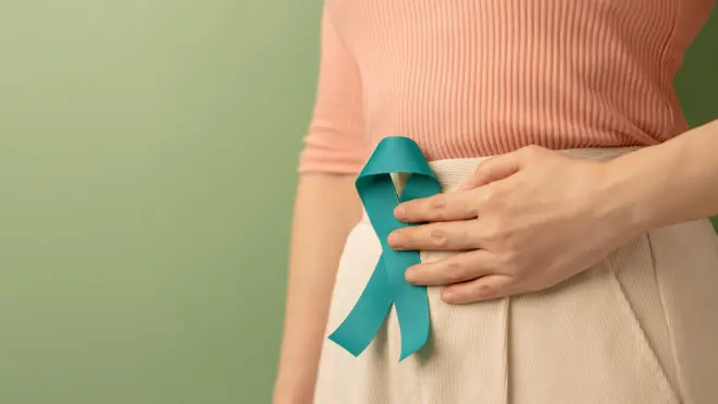 गर्भाशयाच्या मुखाशी असलेल्या पेशींमध्ये अचानक होणारी वाढ Cervical Cancer साठी कारणीभूत ठरते.