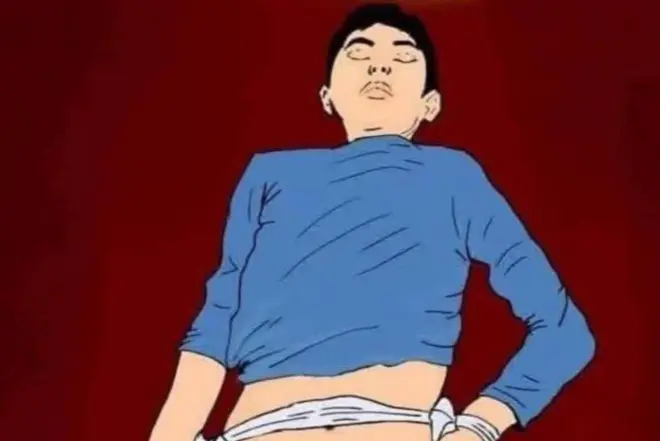 رسم لصورة طفل بانياس الذي قتل في طرطوس في أول يوم عيد في سوريا. الرسم خلفيته حمراء. الطفل المرسوم لون بشرته أبيض كما يظهر في الرسم ويرتدي قميصاً أزرق مرفوعاً حيث يظهر بطنه مكشوفاً وملفوفاً بحبل أبيض.