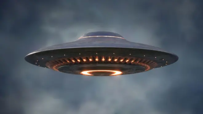 ภาพจานบินที่สื่อถึงยานพาหนะของมนุษย์ต่างดาว 