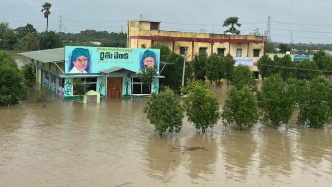 గ్రామంలో నీరు