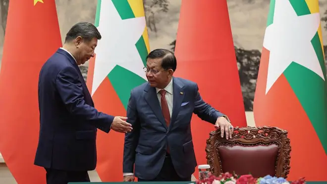 ဇွန် ၁၆ ရက် ဘေကျင်းမြို့က ဦးမင်းအောင်လှိုင်နဲ့ သမ္မတ ရှီတို့ တွေ့ဆုံမှု 
