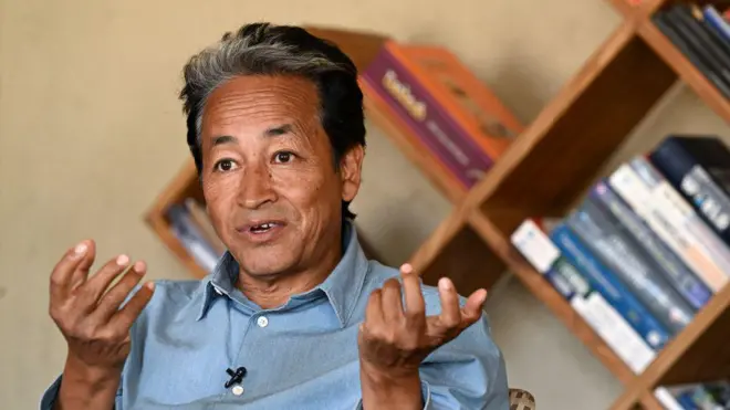 शिक्षाविद और जलवायु कार्यकर्ता सोनम वांगचुक