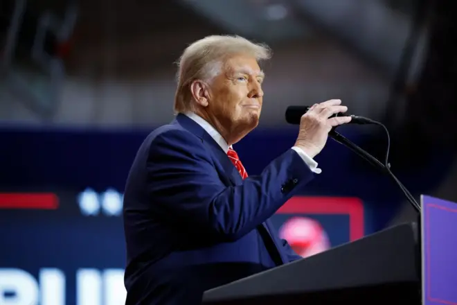 ධවල මන්දිරයට යන්න යළිත් සිහින දකින ඩොනල්ඩ් ට්‍රම්ප්