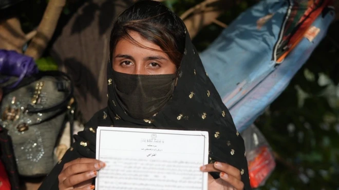 Биби Наздана 