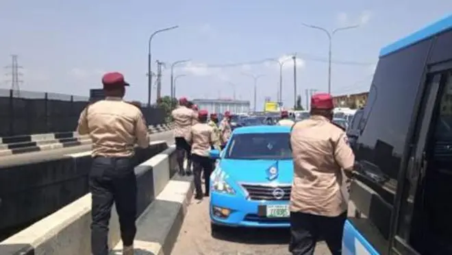 Aworan awọn ọfisa FRSC