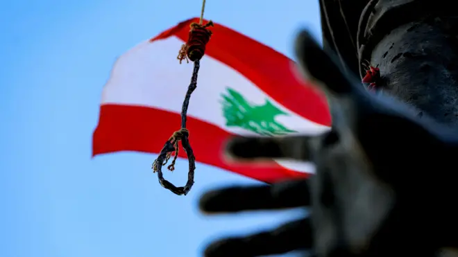 ظلّت عقوبة الإعدام منصوصاً عليها في عدد من القوانين اللبنانية، واستمرت المحاكم في إصدار أحكام بها رغم توقف تنفيذها عملياً منذ عام 2004، إلى أن أقرّ مجلس النواب قانون إلغائها.