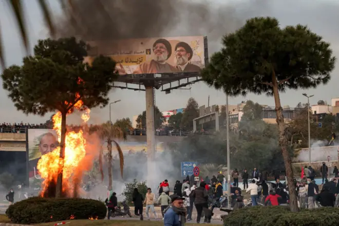 تظاهرات معترضان به قطع پروازهای ایرانی به لبنان به خشونت کشیده شد