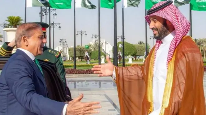 பாகிஸ்தான் - ஐக்கிய அரபு எமிரேட்ஸ், சௌதி அரேபியா, இரான் - அமெரிக்கா போர்