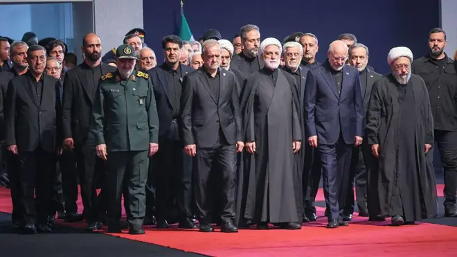 مراسم تأبين رسمية للزعيم الإيراني السابق علي خامنئي، الذي قُتل في هجمات شنتها الولايات المتحدة وإسرائيل في 28 فبراير/شباط، في مسجد الإمام الخميني في طهران، إيران، في 3 يوليو/تموز 2026. 