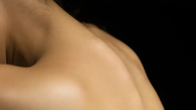 Costas humanas sem pelos