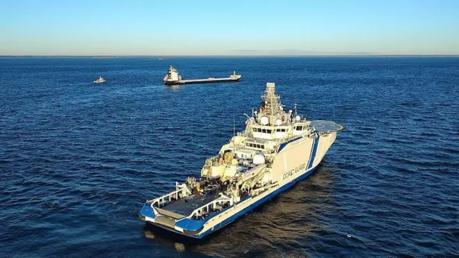 Финская береговая охрана остановила судно и задержала его экипаж
