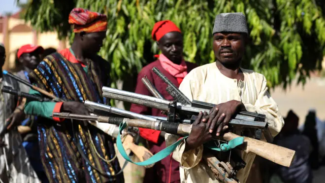 Awọn araalu lọkunrin ti wọn ko ibọn pupọ dani