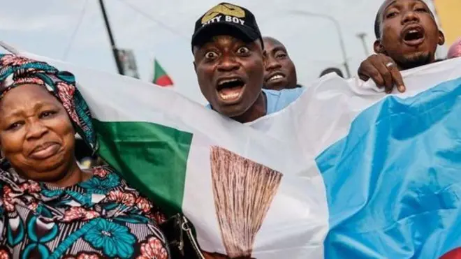 Wanigeria wakishangilia