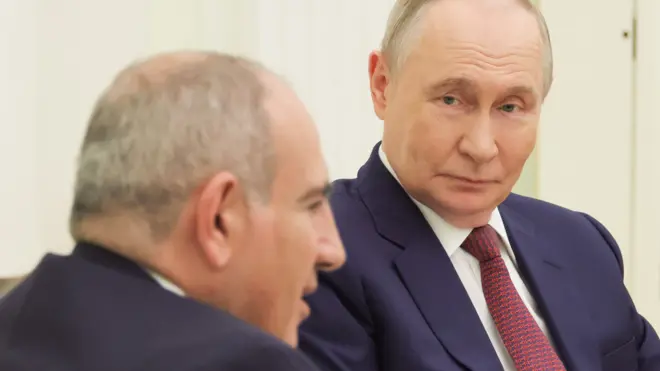 Никол Пашинян и Владимир Путин