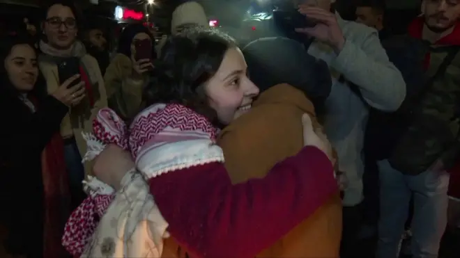 استقبال السجناء الفلسطينيين والرهائن الإسرائيليين