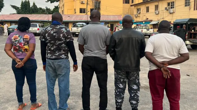 Aworan awọn agbofinro to n gba owo lọwọ awọn awakọ ni Eko