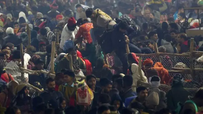 मांढरदेवी ते प्रयागराज: धार्मिक कार्यक्रमातल्या चेंगराचेंगरीच्या घटनांचा असा आहे हृदयद्रावक इतिहास
