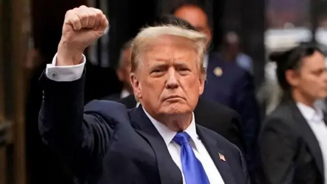 डोनाल्ड ट्रंप