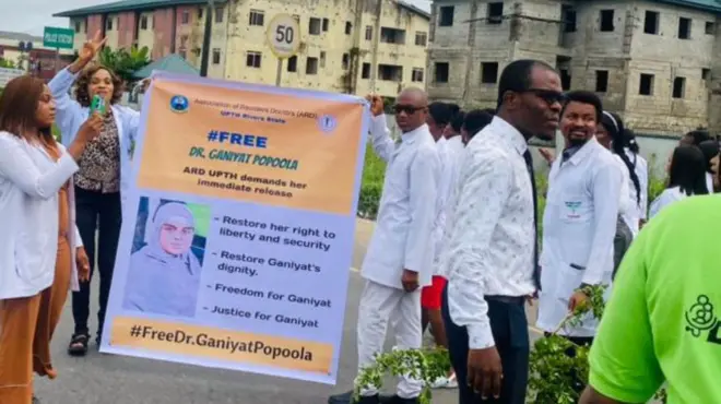 Drs dey do protest sake of di kidnap of Dr Ganiyat Popoola