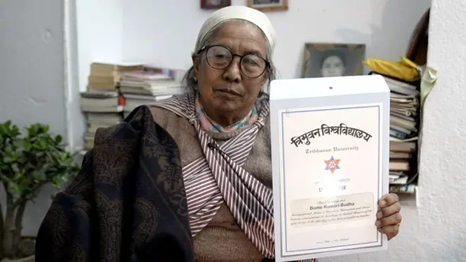 ७२ वर्षमा एमए गरेकी बमकुमारीको उत्साह