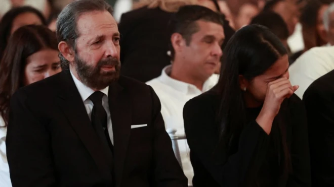 El músico dominicano Juan Luis Guerra despidió a su colega Rubby Pérez.