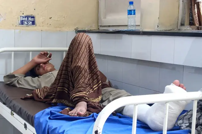 Arakunrin kan lori ibusun ni ile iwosan.