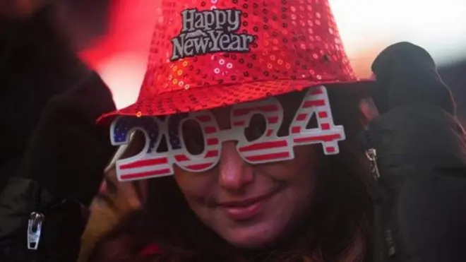 Foto of woman wey wear 2024 eyeglass