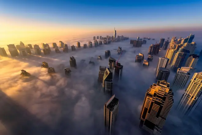 दुबई की आसमान से ली गई तस्वीर