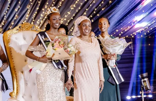 Miss Burundi watowe ari hamwe na Angeline Ndayishimiye